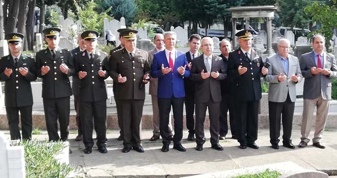 ABDULLAH DÖLEK ŞEHİTLİK'DE DÜZENLENEN  TÖRENE KATILDI