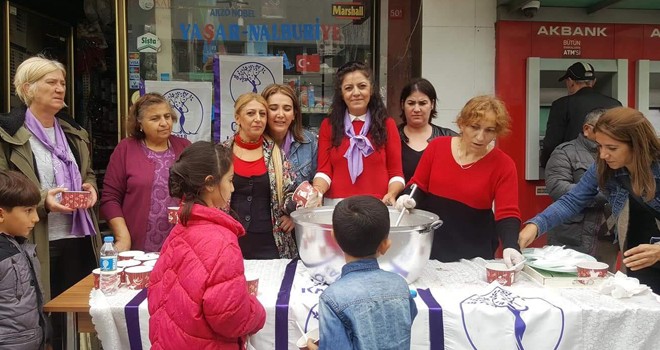 ÇAĞDAŞ KADINLAR DERNEĞİ'NDEN‘ AŞURE DAĞITIMI