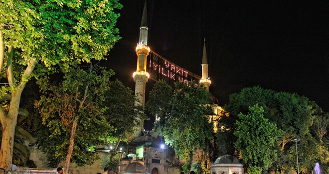 EYÜPSULTAN CAMİİ MAHYALARI HAZIR