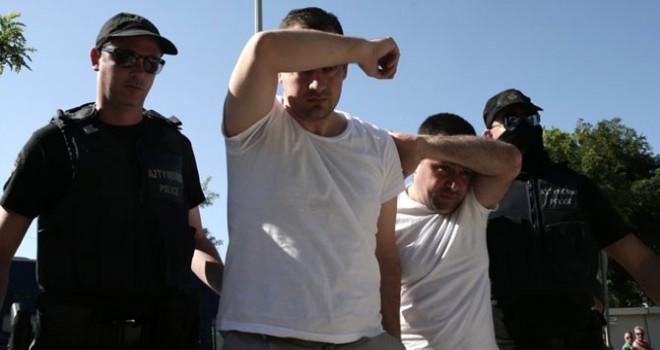 Darbeci askerleri iade etmeyen Yunanistan'a sert tepki: 'Kucak açıyorsunuz'