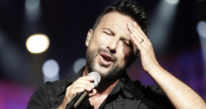 Tarkan'dan üzen karar