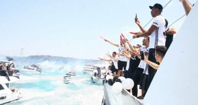 Beşiktaş İstanbul Boğazı'nı fethetti: İşte 'Beşiktaş Donanması'