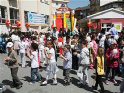 Eyüp Çocuk Şenliği Başladı