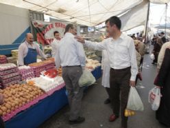 Başkan Pazar Denetledi