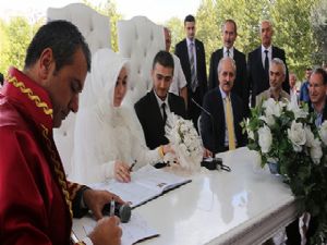 Numan Kurtulmuş Nikah Şahidi Oldu