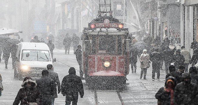İstanbul'a kar ve fırtına geliyor