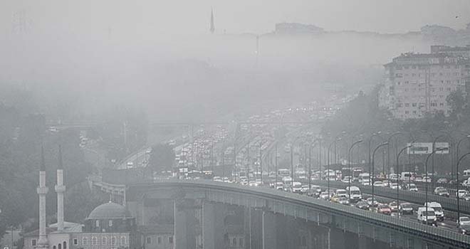 İstanbul'da ulaşıma sis engeli