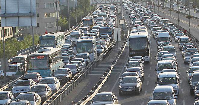 Mecidiyeköy'de 410 gün sürecek trafik düzenlemesi başladı
