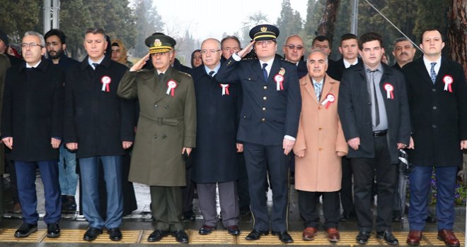 Mehmet Akif Ersoy Kabri Başında Anıldı