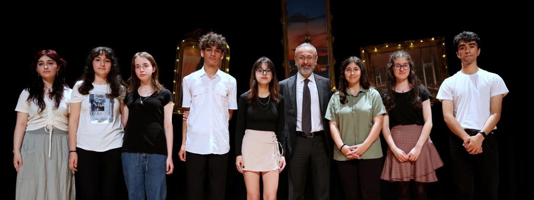 3. Liseler Arası Tiyatro Günleri perdelerini açtı