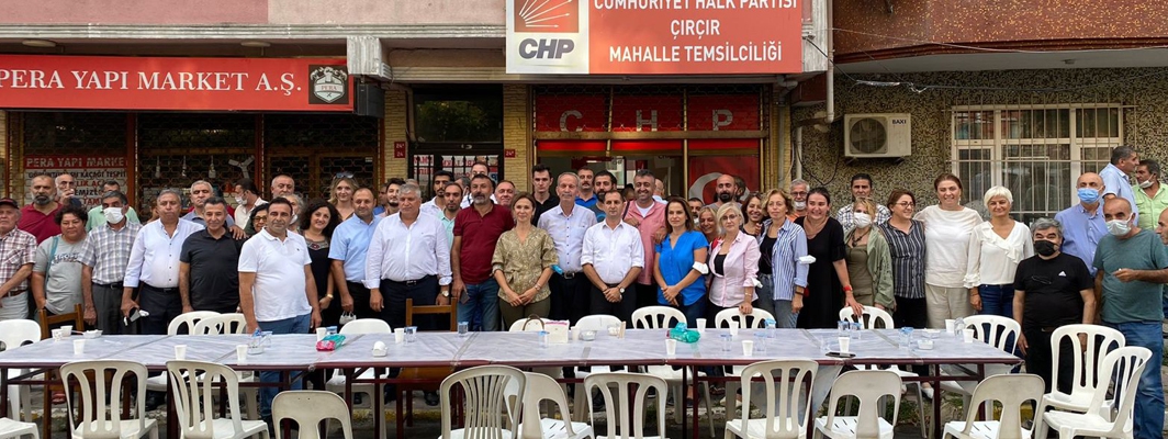 CHP ÇIRÇIR TEMSİLCİLİĞİ AŞURE LOKMASI DAĞITTI