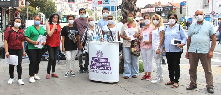 CHP Eyüpsultan İlçe Örgütü, İstanbul Sözleşmesi için sahaya çıktı