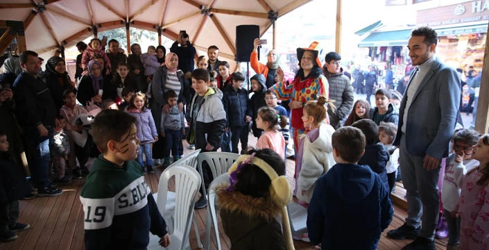 Çocuklar Ramazan ayının güzelliklerini Eyüpsultan’da yaşıyor