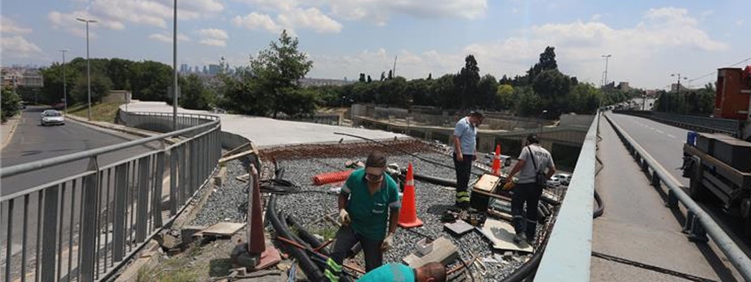 EDİRNEKAPI METROBÜS DURAĞI YENİLEME NEDENİYLE İKİ HAFTA SONU KAPATILACAK