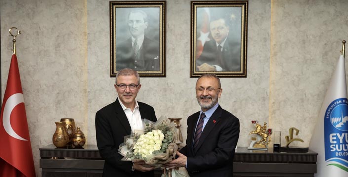 Eyüpsultan Belediye Başkanı Dr. Mithat Bülent Özmen görevine başladı