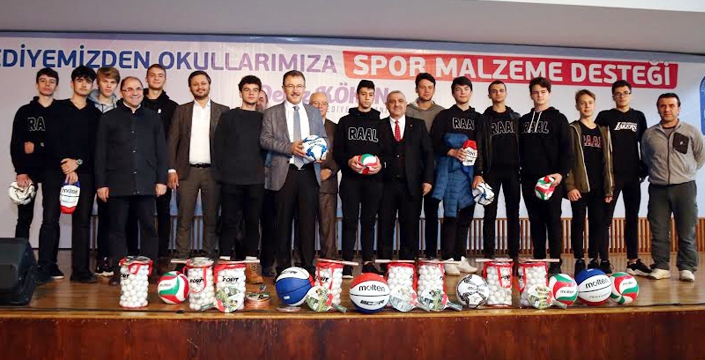 EYÜPSULTAN BELEDİYESİNDEN OKULLARA SPOR MALZEME DESTEĞİ