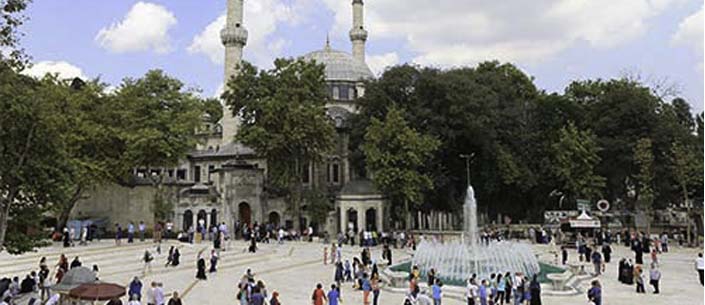 Eyüpsultan Camii de vakıflara devredildi