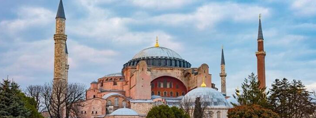 Eyüpsultan'da Ayasofya'nın İçin Lokma Dağıtıldı