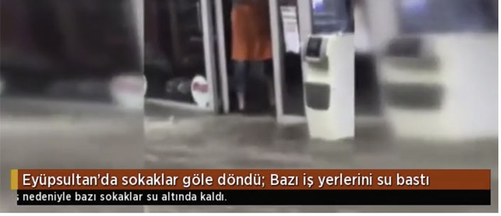 Eyüpsultan'da sokaklar göle döndü, iş yerlerini su bastı