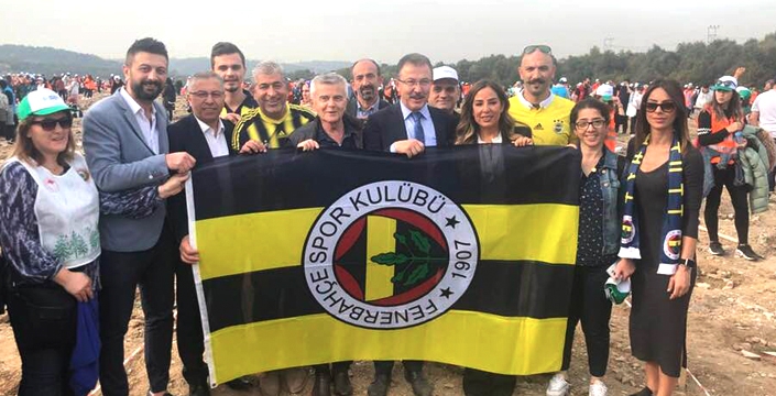 BİR FİDAN DA FENERBAHÇELİLERDEN