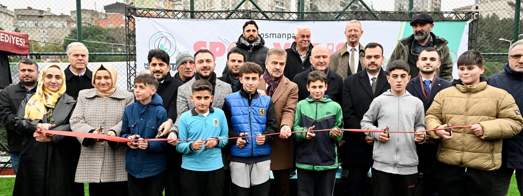 Gaziosmanpaşa’da 2 Tenis Kortu ve 1 Futbol Sahası Hizmet Açıldı