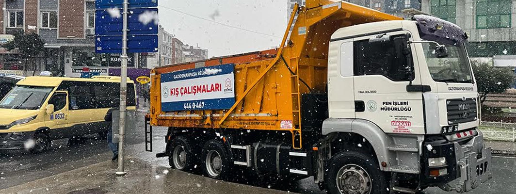 GAZİOSMANPAŞA’DA KARLA MÜCADELE EKİPLERİ 24 SAAT GÖREV BAŞINDA   