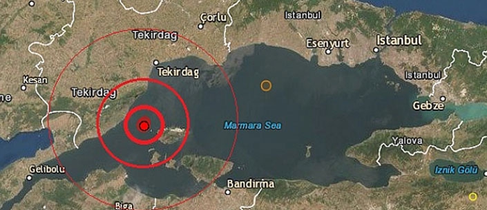 GECE MARMARA'DA DEPREM OLDU