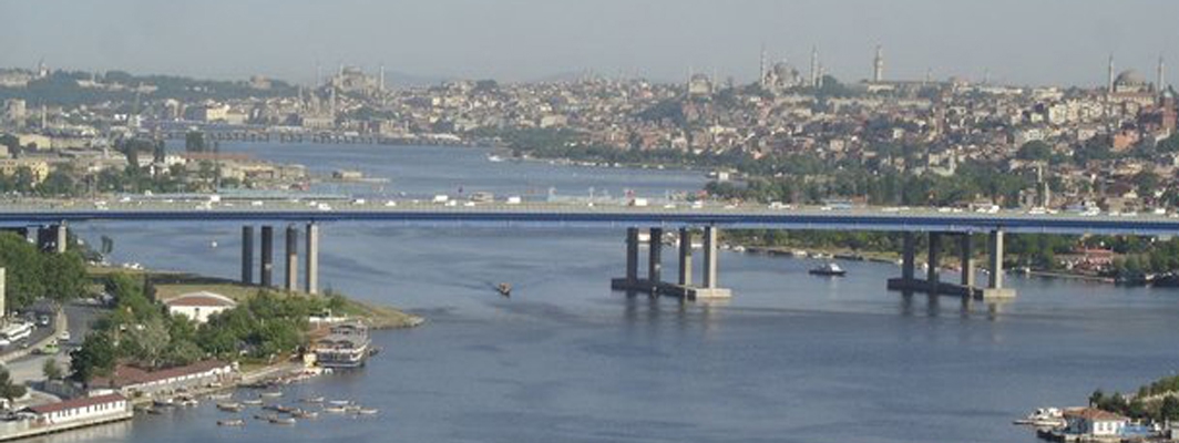 HALİÇ KÖPRÜSÜ BAKIMA ALINDI, METROBÜS HATTI TEK ŞERİTTEN ÇALIŞIYOR