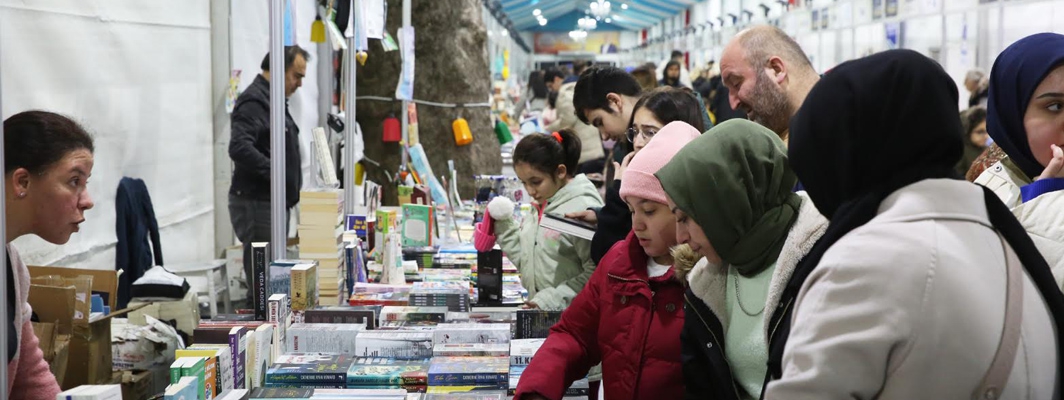 Her yaştan kitapsever kitap fuarında buluşuyor