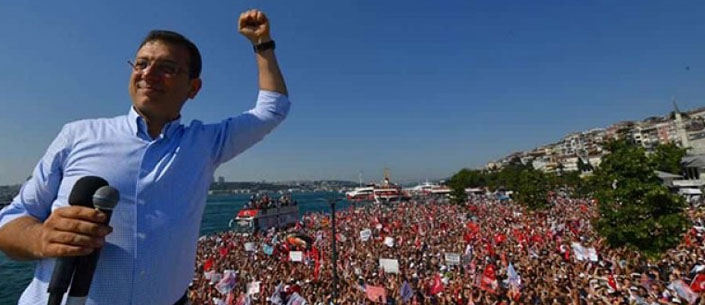 İBB'DEN DEMOKRASİ ŞENLİĞİ