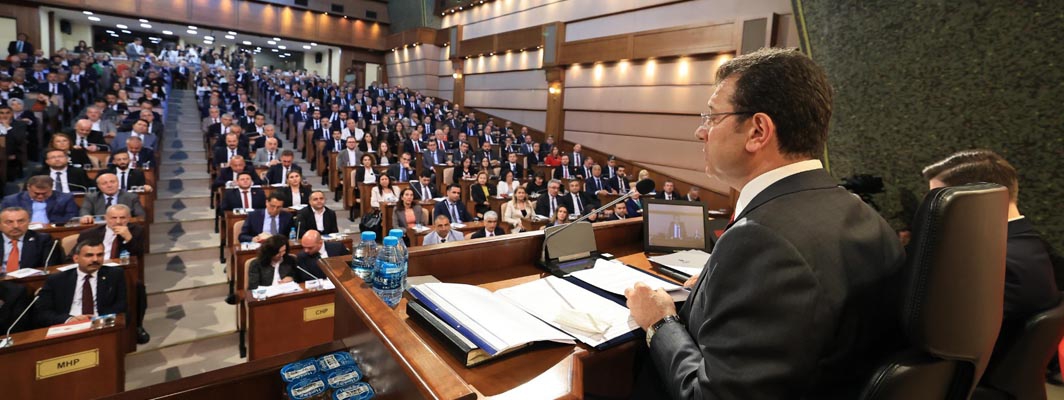 İBB MECLİSİ 9. DÖNEM İLK OTURUMU İMAMOĞLU TARAFINDAN AÇILDI