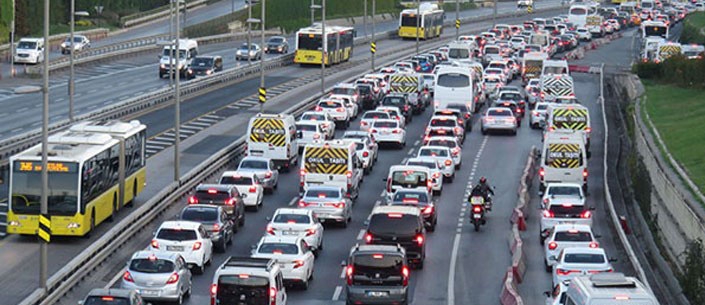 İstanbul'da kademeli mesai başladı