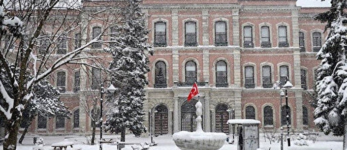 İstanbul'da üniversitelerde eğitime 2 gün kar engeli