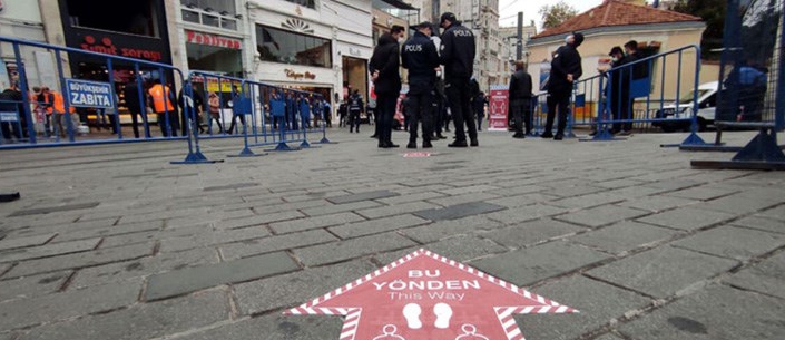 İstiklal Caddesi'nde '7 bin kişi' kuralı başladı