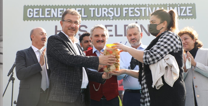 KEMERBURGAZ TURŞU FESTİVALİ YAPILDI