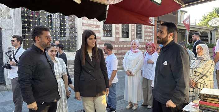 Milletvekili Ayaydın, Eyüpsultan’da aşure dağıttı