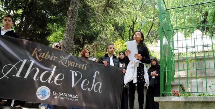 Necip Fazıl Kısakürek mezarı başında anıldı