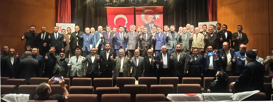 YENİDEN REFAH İLÇE KONGRESİ YAPILDI: OSMAN ÇELMELİ İLÇE BAŞKANI SEÇİLDİ